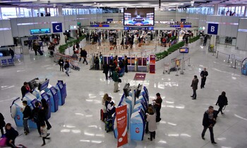 Туристов предупреждают об отменах сотен авиарейсов во Франции 