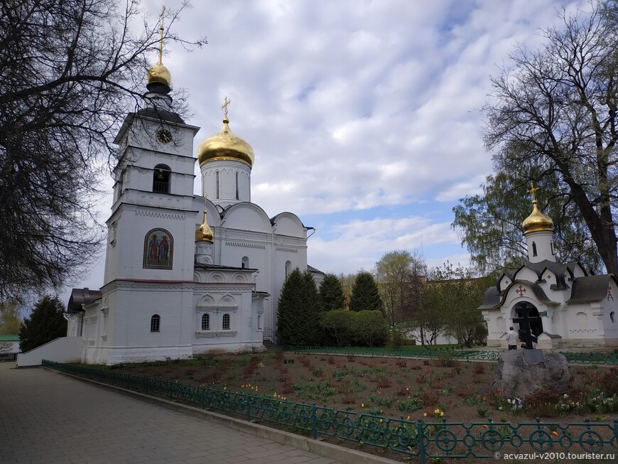 В Борисоглебском монастыре Дмитрова...