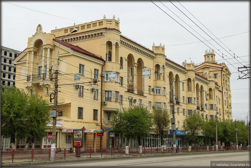Волгоград — город цветущей сирени. Мамаев Курган