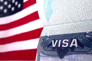 Посольство США в Москве увеличило число принимаемых заявлений на визы