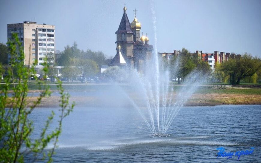 Плавающий фонтан в Барановичах