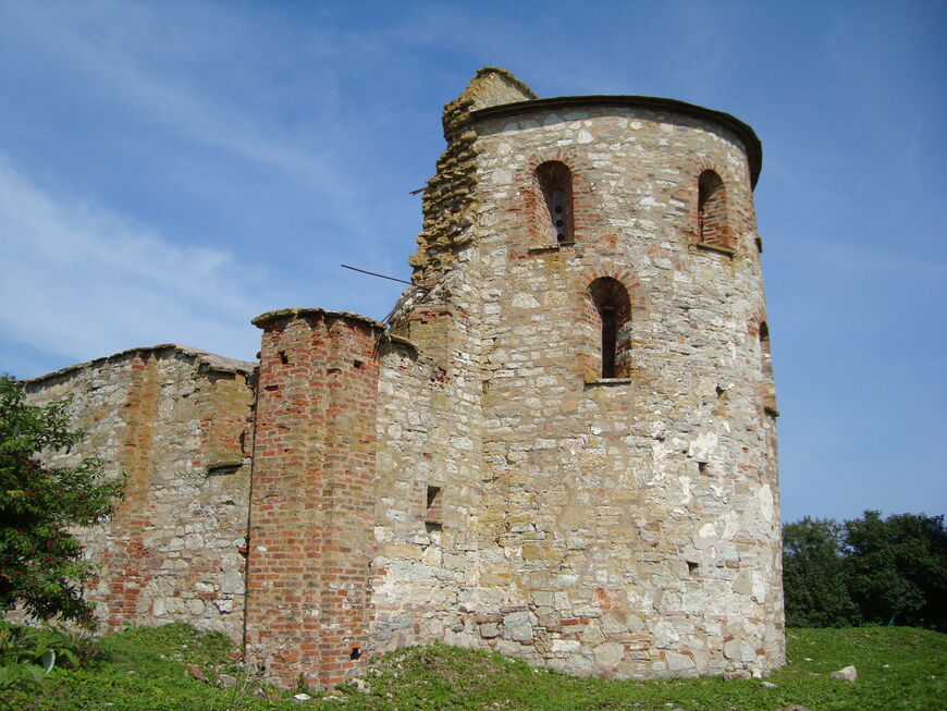 Руины церкви, 2014 год