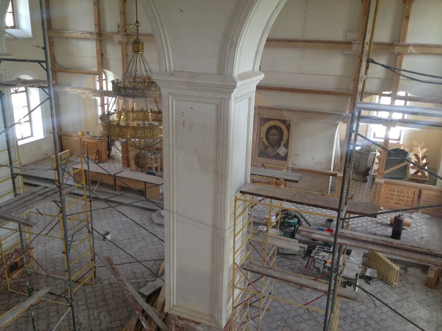 Внутри собора во время реконструкции