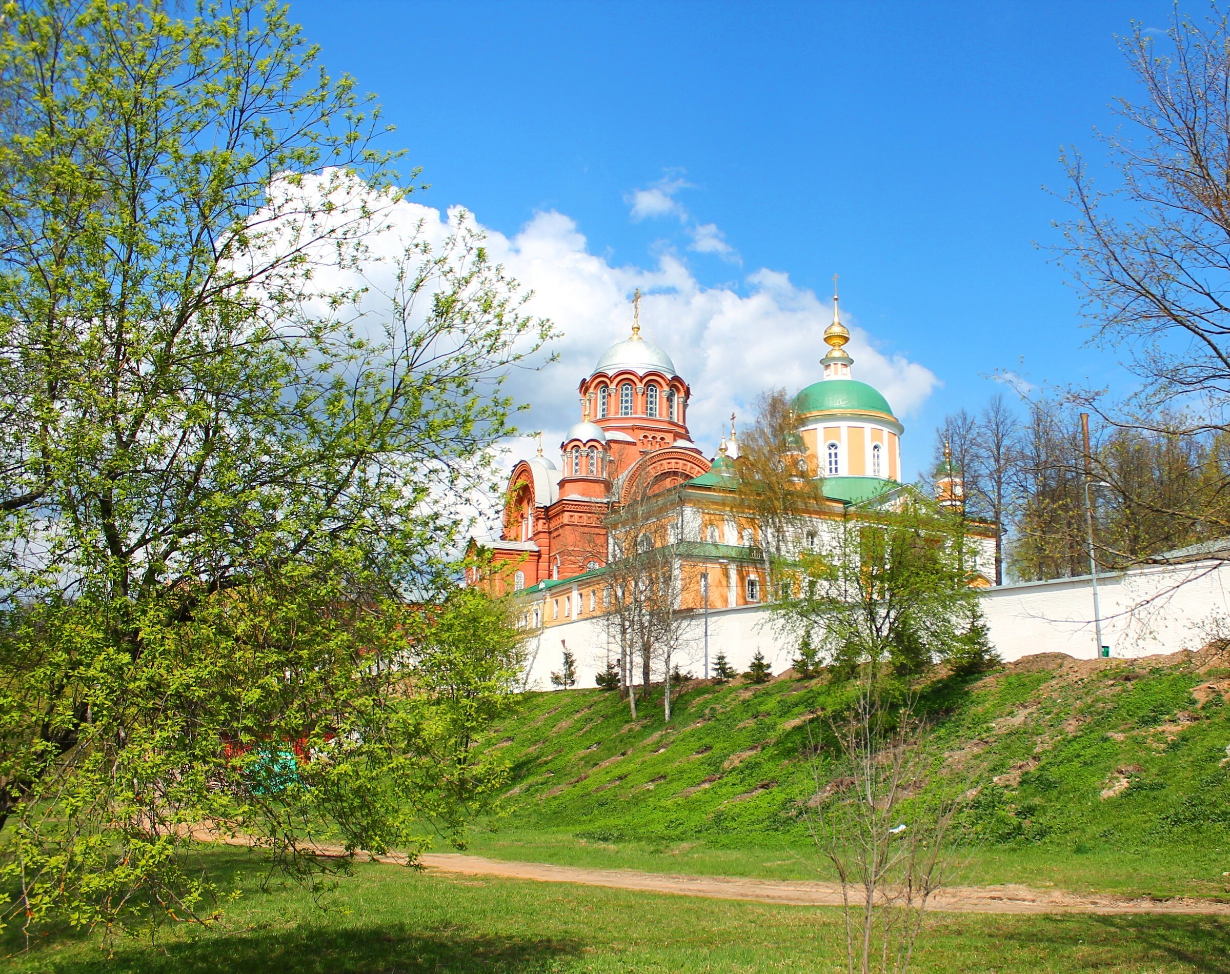 pokrovskij hotkov monastyr hotkovo oteli ryadom foto video kak dobratsya turister ru