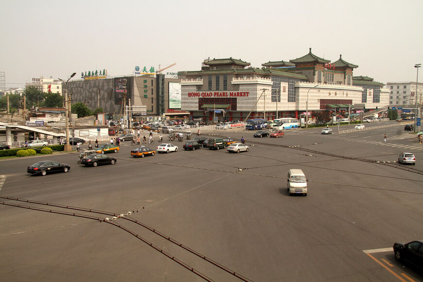 Жемчужный рынок в Пекине (Hongqiao Pearl Market)
