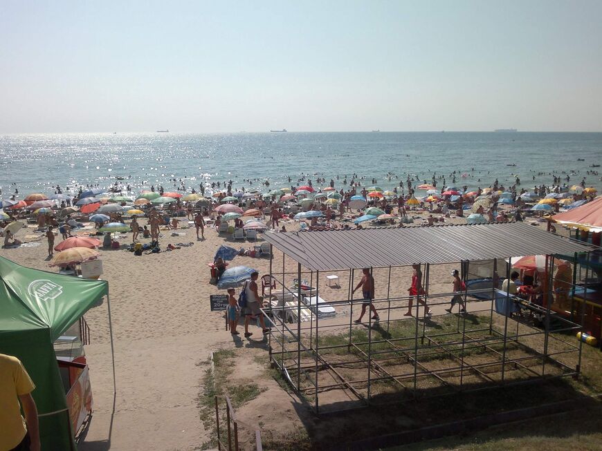 Пляж Черноморска-Ильичевска