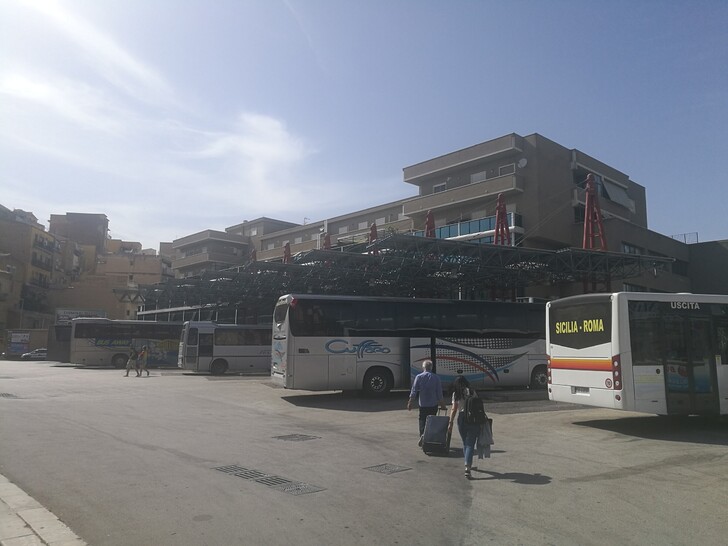Автобусный маршрут из Агридженто на Турецкую лестницу через Порто-Эмпедокле