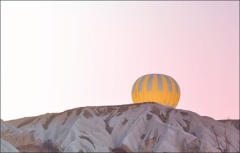 В Луксоре воздушный шар с 11 туристами унесло ветром в горы