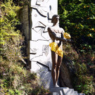 Памятник Прометею