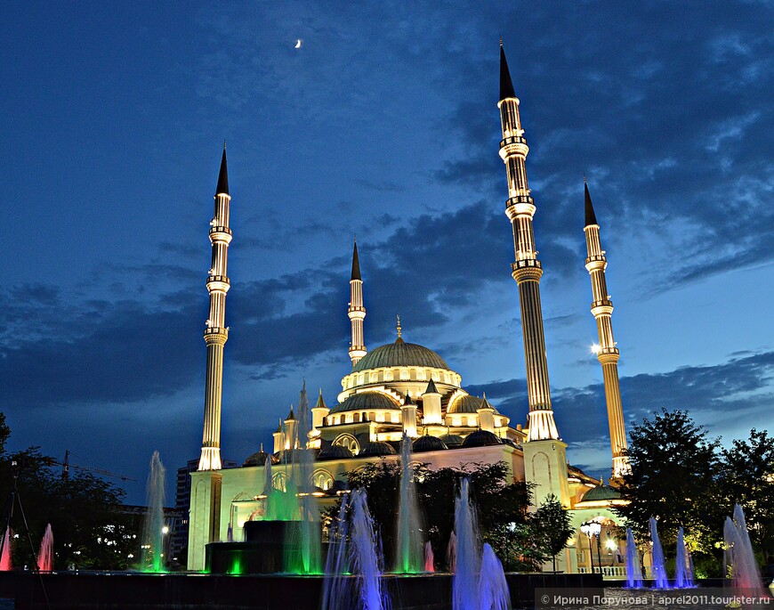 Мечеть поздно вечером