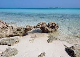 По пути к пляжу Playa Pilar