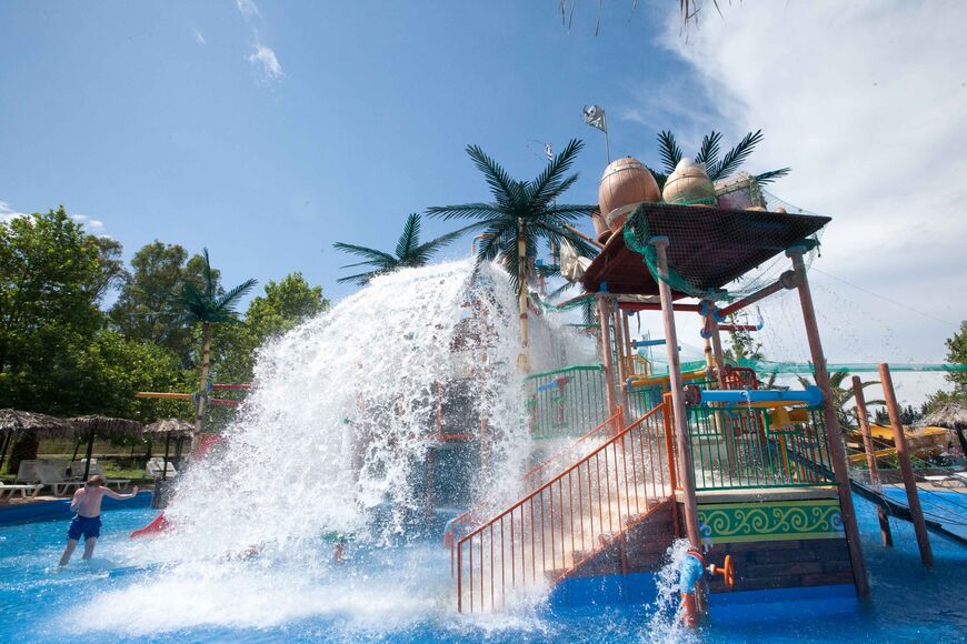 Аквапарк Корфу (Aqualand Water Park Corfu)