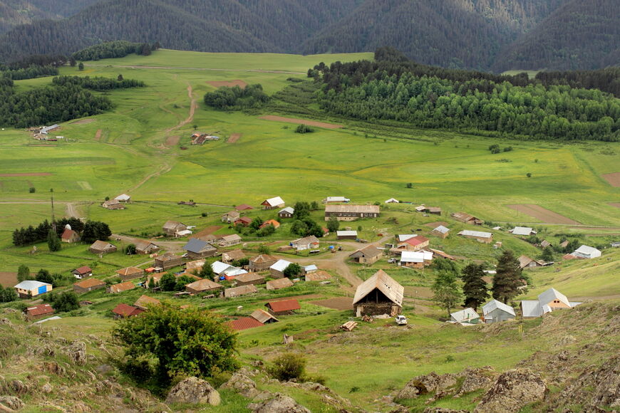 Село в долине