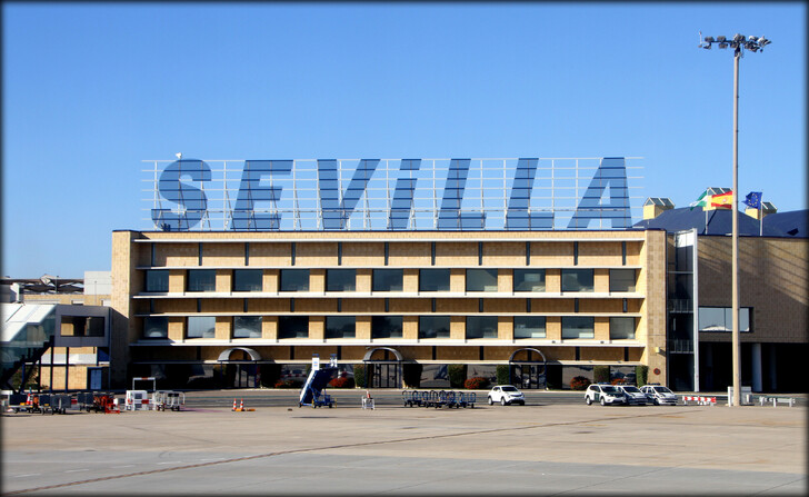 Аэропорт Севильи