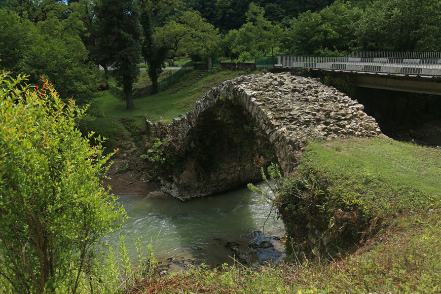 Беслетский мост (Мост Царицы Тамары)