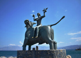 На востоке Крита — лучший курортный город — Агиос Николаос