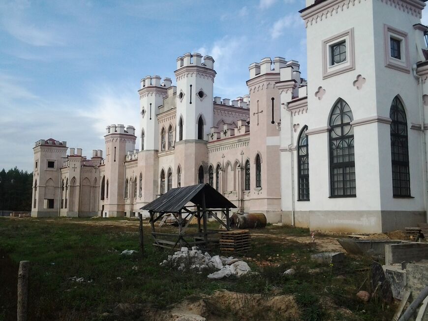 Коссовский замок (Дворец Пусловских в Коссово)