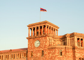 Город розового туфа — солнечный Ереван