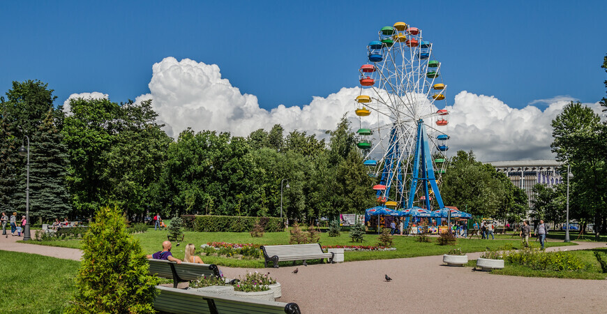 Московский парк Победы в Санкт-Петербурге