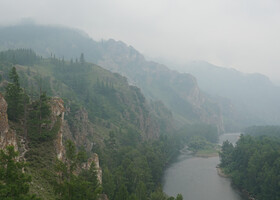 Река Белый Июс. Горная гряда Сундуки. Пещера Кошкулак.