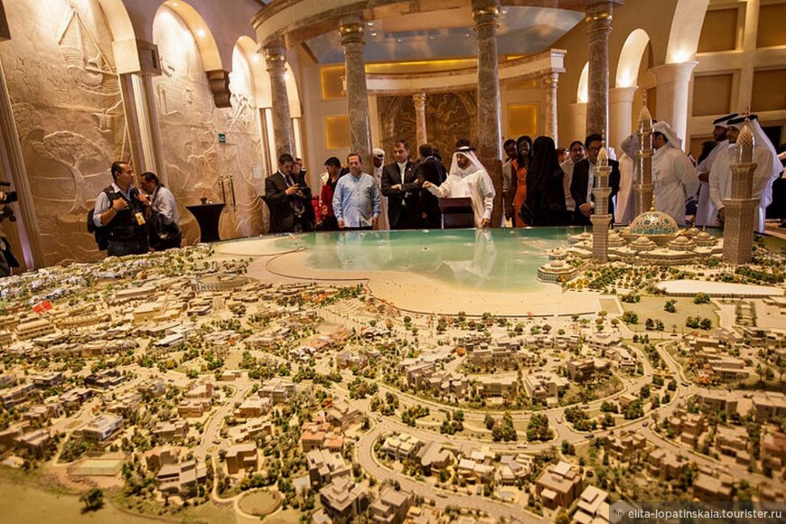 Презентация крупномасштабного проекта Катара (Katara Cultural Village) в 2014 году. Сегодня многие объекты уже построены. Остальные растут на глазах. Снимок с сайта https://en.wikipedia.org