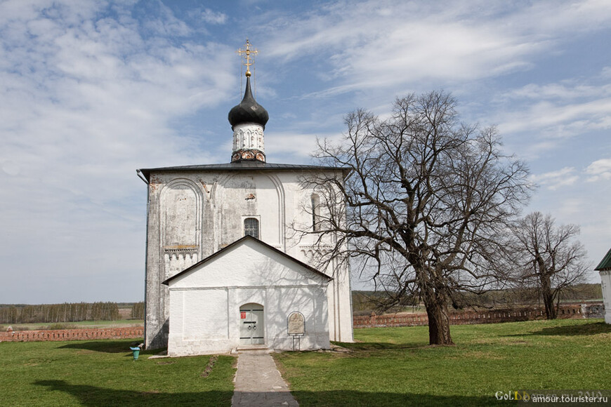 Церковь Бориса и Глеба в Кидекше (фото из Интернета)