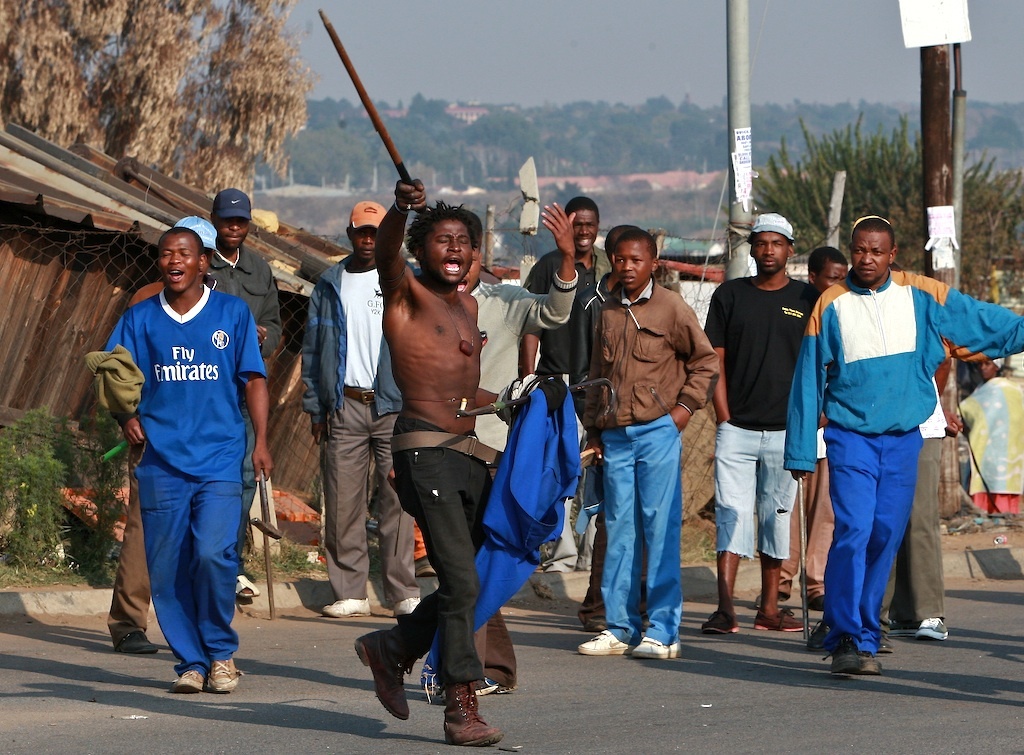 Негры воспитывают. Йоханнесбург ЮАР преступность.