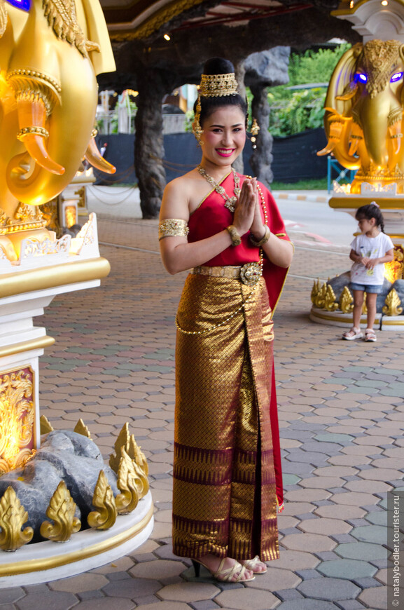 Очаровательная улыбка Таиланда. Часть 1. Какие они, тайцы?