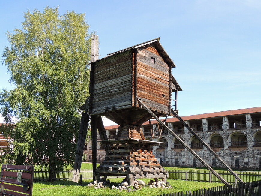 Старая мельница 19 века на территории Кирилло-Белозерского монастыря. 