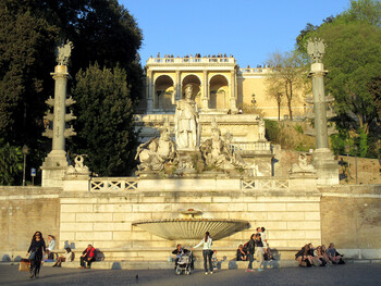 В Риме туристку из Белоруссии оштрафовали на 450 евро за купание в фонтане 