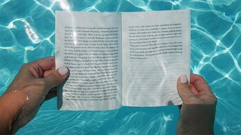 В двух отелях во Флориде открылись подводные библиотеки