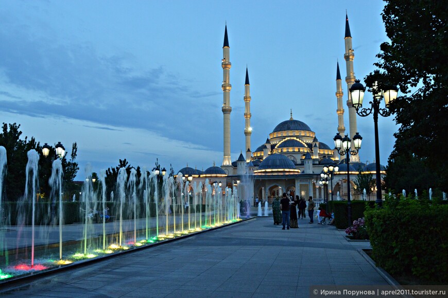 Фонтан у мечети Сердце Чечни