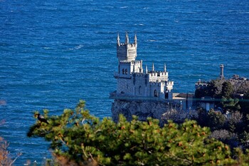 К концу лета Крым принял почти 6 млн туристов