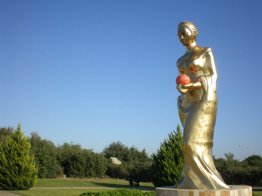 Приз фестиваля - статуя Венеры