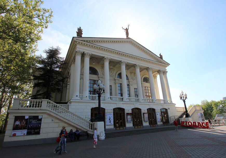 Театр луначарского в севастополе