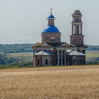 Церковь Иконы Божией Матери Знамение в Кузьминках построена в 1822 году на средства помещицы Д.Р. Кошелевой