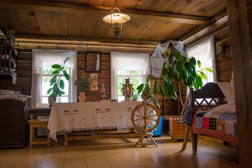 Середняя комната дома бабушки писателя Екатерины Петровны Потылицыной