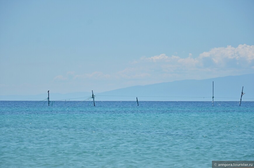 Полуостров Халкидики. Пляж с затонувшим кораблем и проблемы парковки в Салониках