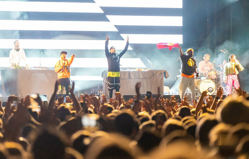 Black Eyed Peas на сцене джазового фестиваля