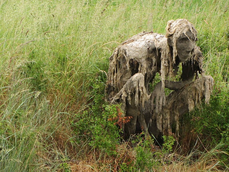 Персонажи «Ходячих мертвецов» оживают: скульптуры, которые могут присниться в самом страшном сне