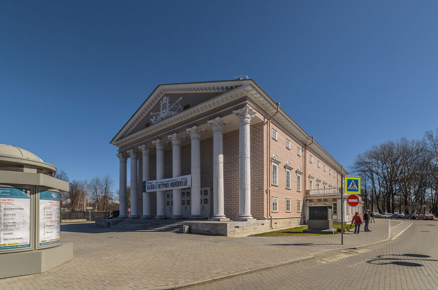 Здание Каменноостровского театра