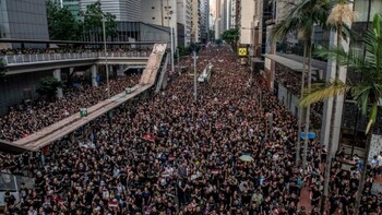 Генконсульство РФ в Гонконге предупреждает о новых манифестациях 