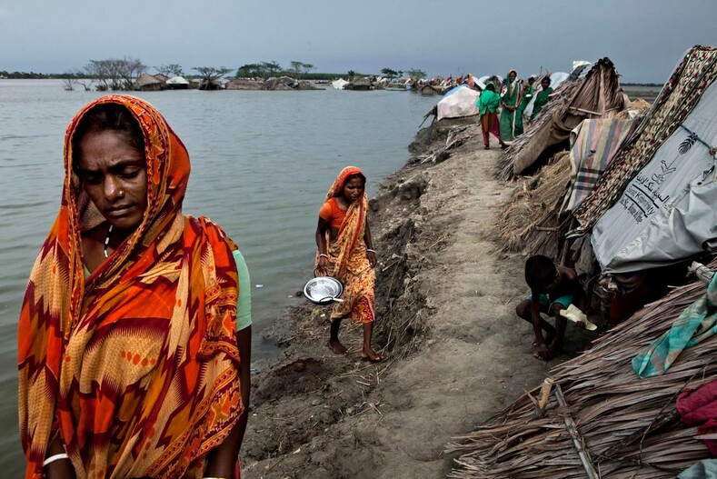 13 душещипательных фото из индийских трущоб: жизнь среди бедствий и полнейшей нищеты