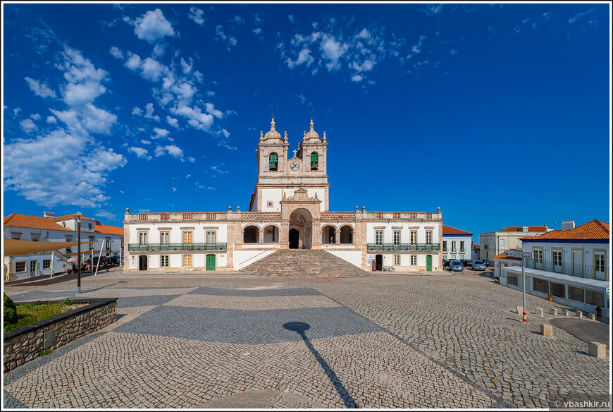 Церковь Богоматери (Santuário de Nossa Senhora da Nazaré).