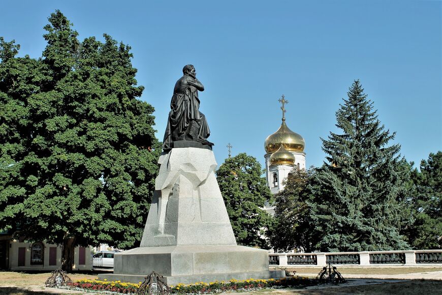 Памятник Лермонтову<br/> в Пятигорске