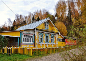 Яркий домик на Варваринской выставлен на продажу. 