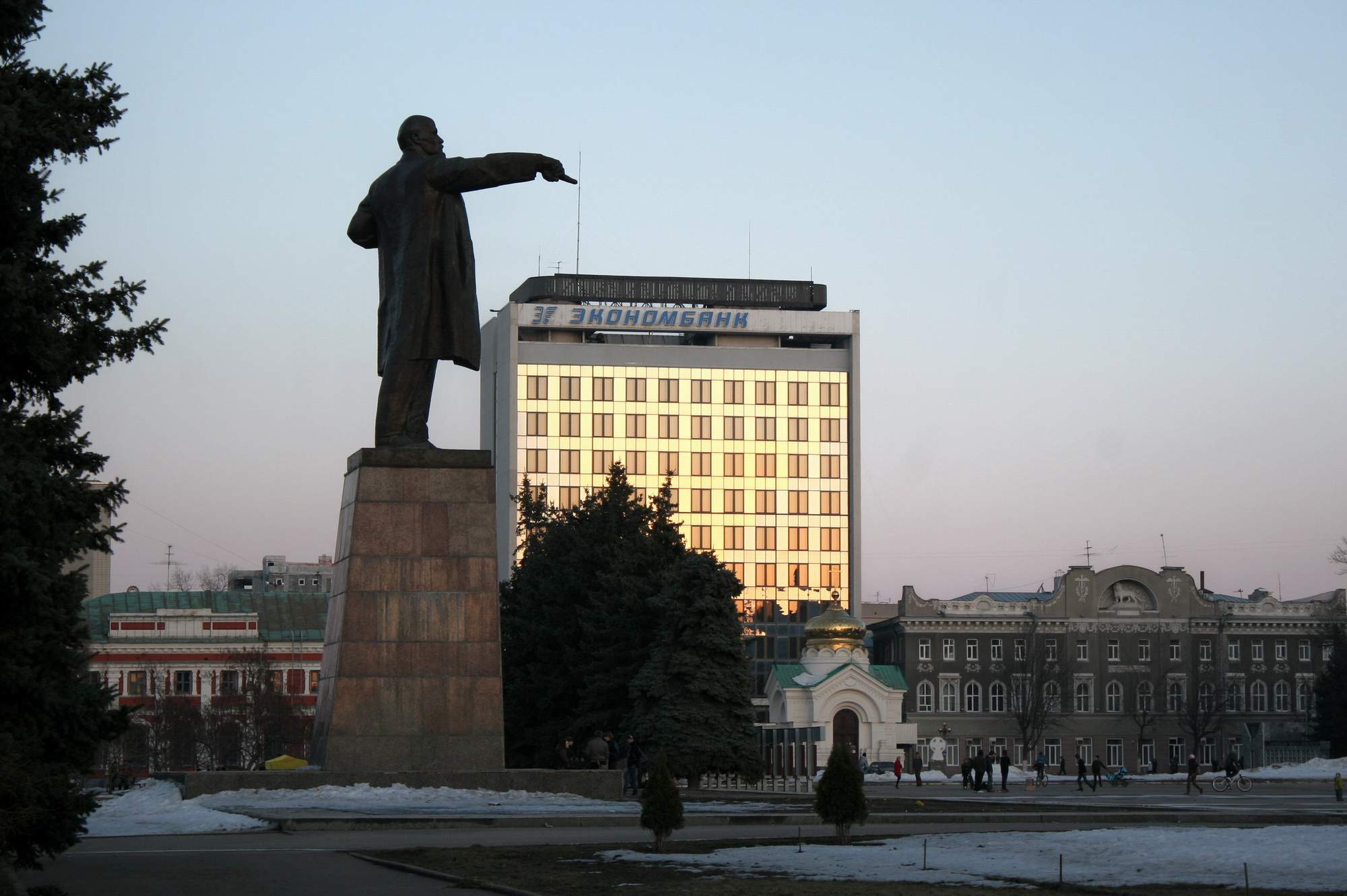Саратовская площадь