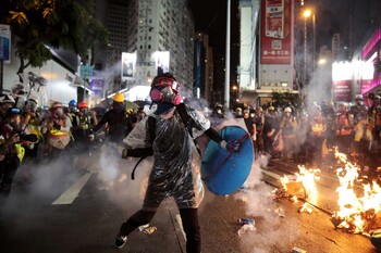 Из-за протестов в Гонконге отменены крупные международные мероприятия