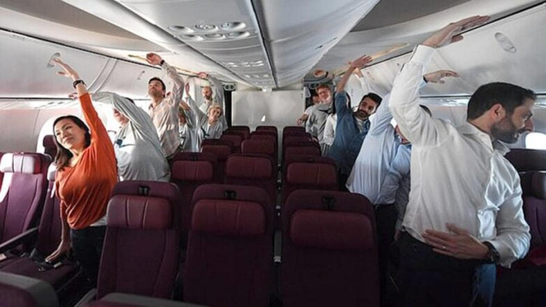 Пассажиры самого длинного авиарейса в мире рассказали, какие странности ждали их на борту самолета
