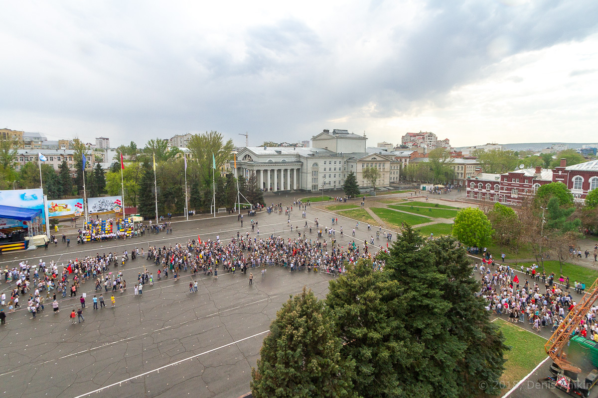 Театральная площадь сейчас